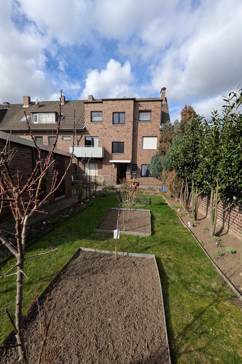 0 006 R�ckansicht 1 Haus Kerpen