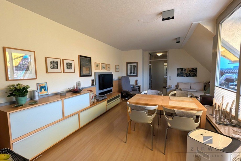 Wohnzimmer Dachgeschosswohnung K�ln