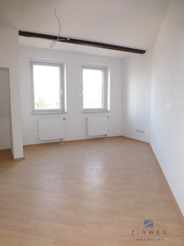 022 Wohn Schlafraum 2.OG W7 Mehrfamilienhaus Frechen