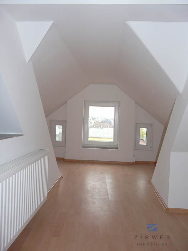 032 Wohnraum DG W10 Mehrfamilienhaus Frechen