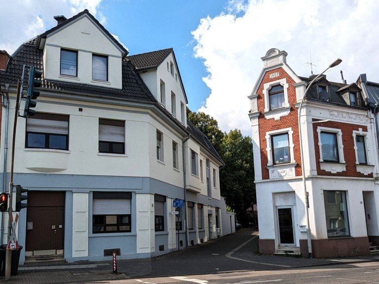 Aussenansicht Frechen Mehrfamilienhaus Appartementhaus, kernsaniert, 10 vermietete Einheiten