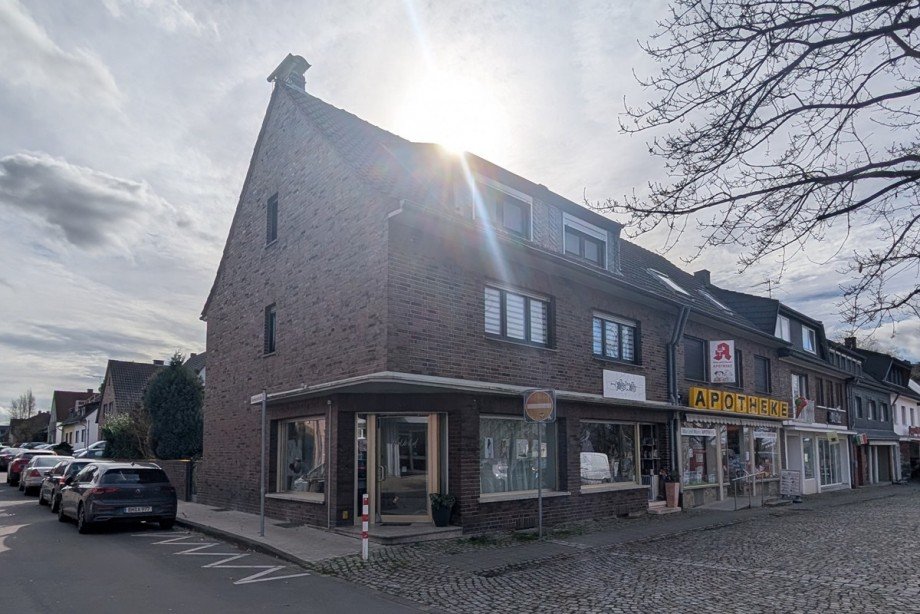 0 003 Hausansicht 3 Haus Kerpen