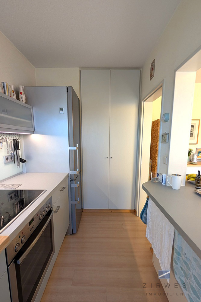 K�che Dachgeschosswohnung K�ln