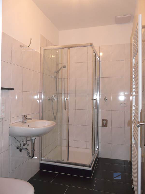 005 Badezimmer EG W1 Mehrfamilienhaus Frechen