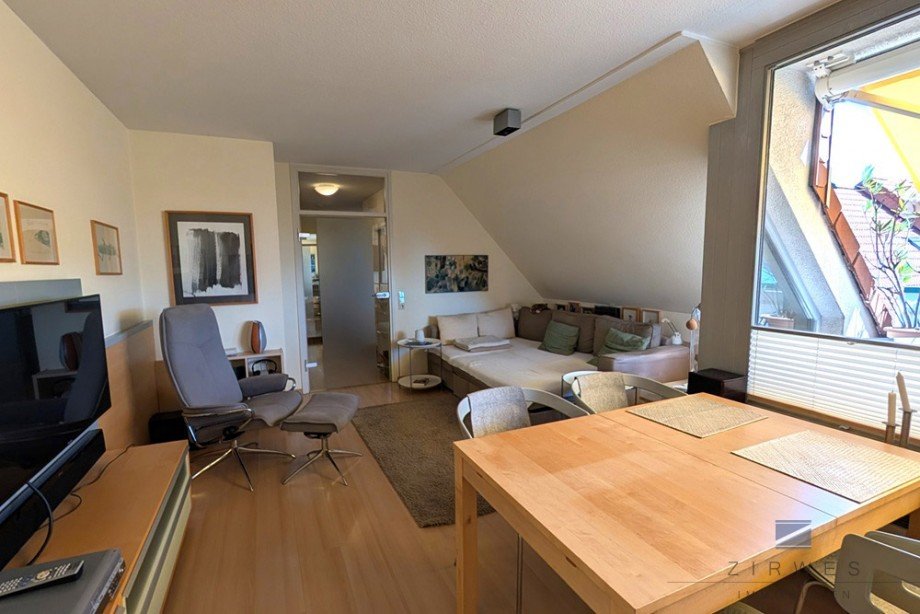 Wohnzimmer Dachgeschosswohnung K�ln