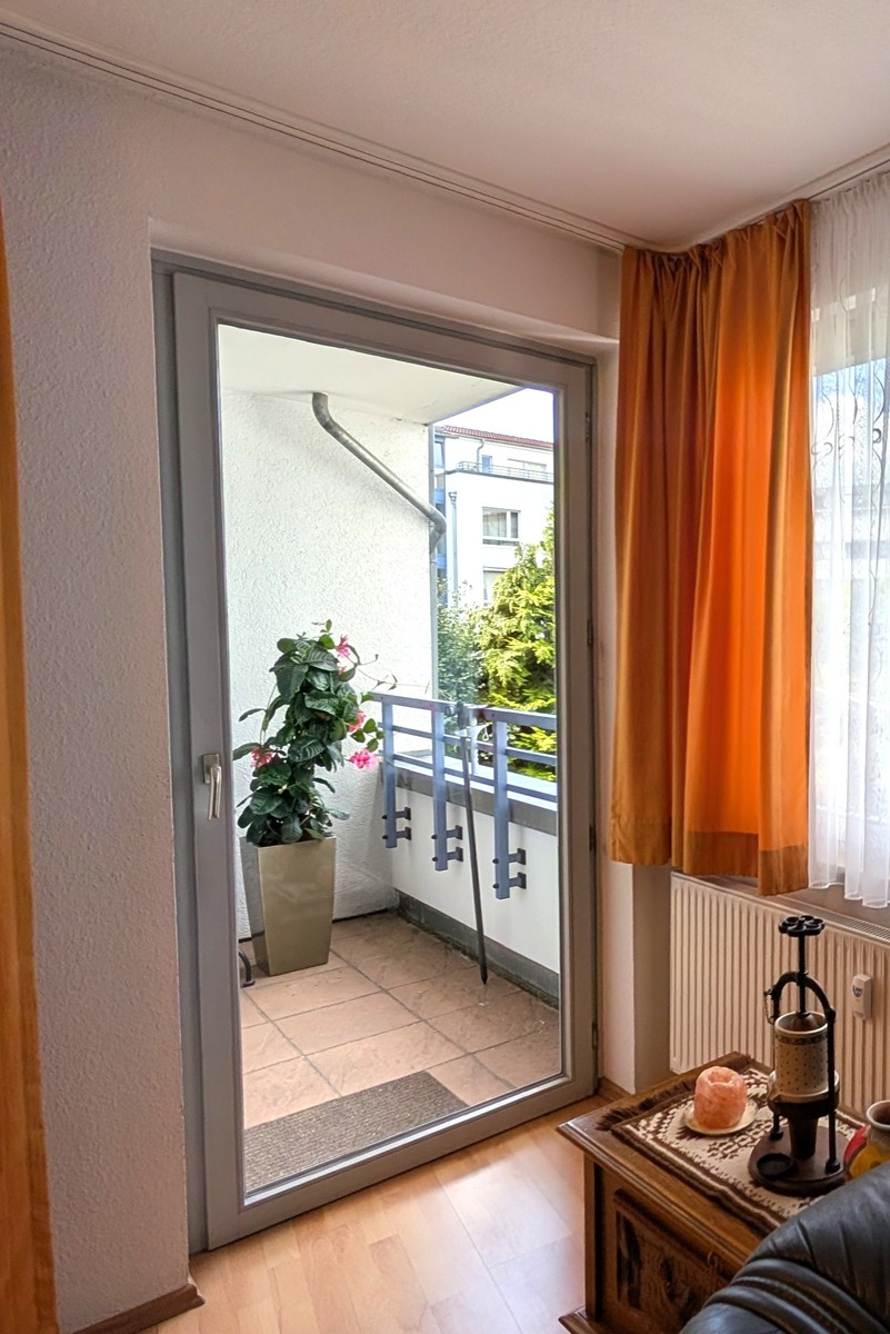Blick zur Loggia Etagenwohnung K�ln