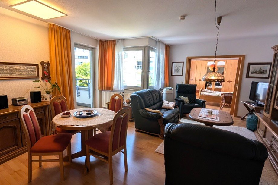 Wohn-Esszimmer Etagenwohnung K�ln